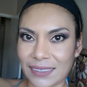 Meet your Posher, Francelia